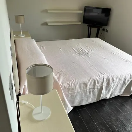 Trilocale Notte Nel Loft Di Lori 3 1 Bagno Frühstückspension 3*